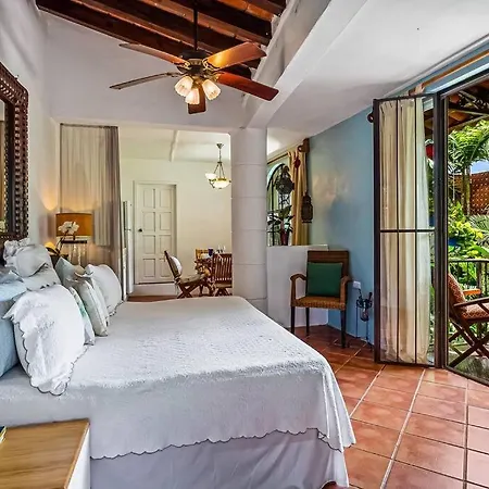 Studio Jardin Secret - Charming Garden